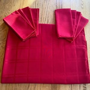 9 Piece Linen Set - 1 Red Tablecloth and 8 Napkins